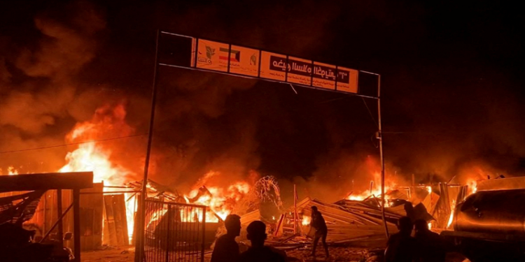 Israeli airstrike on Rafah kills 2 top Hamas commanders, dozens of civilians