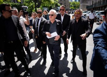 Biden campaign edges in on Trump trial media frenzy with De Niro outside court