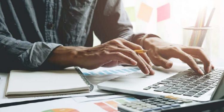 Forex Market Poised for Key US Economic Data