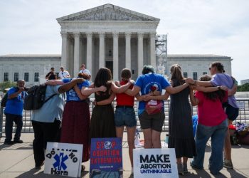 Supreme Court would allow emergency abortions for now, early opinion says