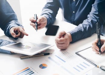 Investment Consultant: How to Choose the Right Advisor