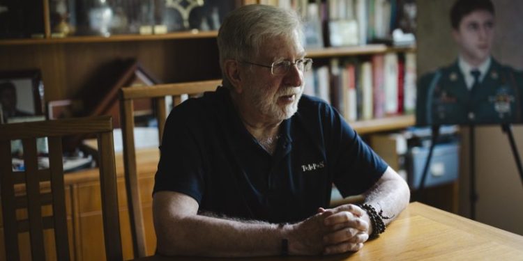 Pentagon confronts Gold Star divide among grieving military families