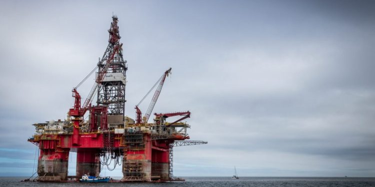 Oil and natural gas: Oil is once again in a support zone