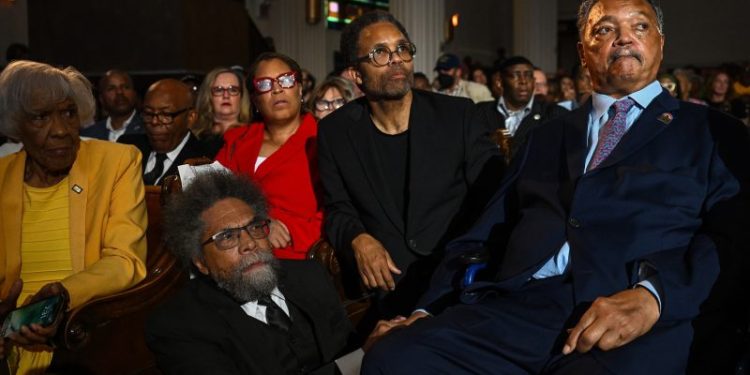 Jesse Jackson, slowed at 82, is still showing up and keeping hope alive