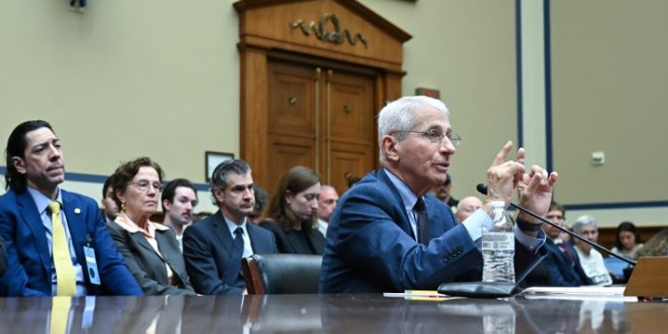 Fauci hospitalized with West Nile virus, now recovering at home