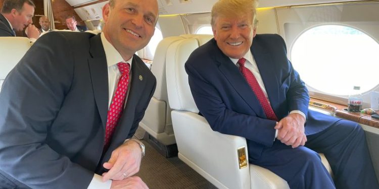 Trump took a private flight with Project 2025 leader in 2022
