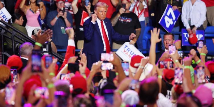 Trump escalates gendered personal insults against Harris, defying GOP pressure