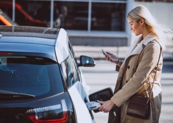 STLA Stock: Price Forecast and 12-Month Price Target