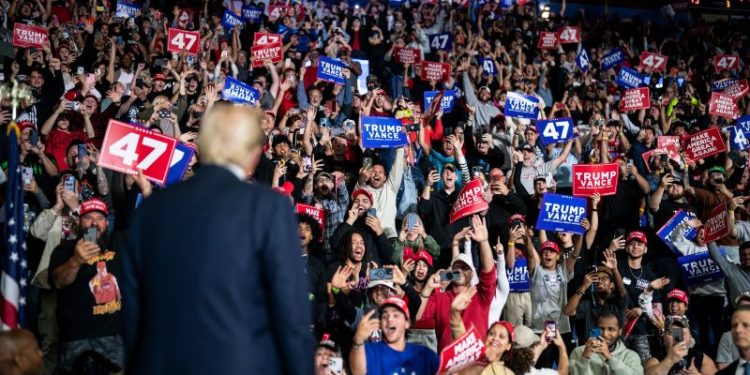 Trump pitches aid for Detroit automakers amid electoral battle for Midwest