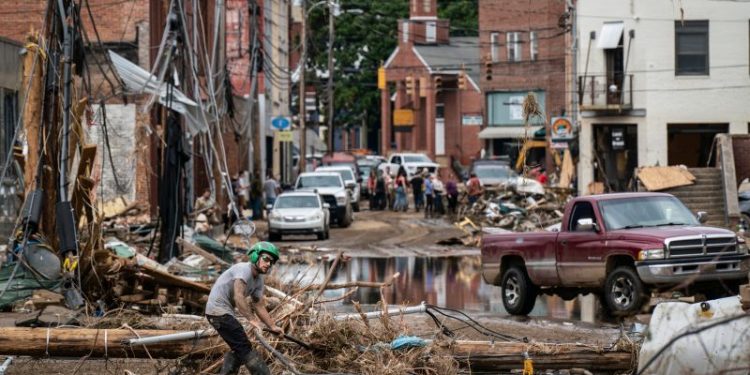 From flood to war, a campaign buffeted by unexpected events