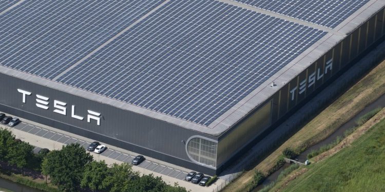 Tesla Stock’s Critical October: Robotaxi Reveal & Q3 Results