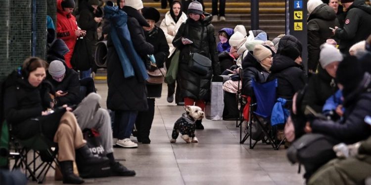 Russia batters Ukraine power grid amid rising concern Putin could order ballistic missile attack this weekend