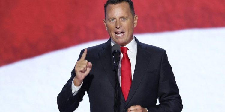 Trump official travels to Venezuela to negotiate deal for deporting Tren de Aragua gang members