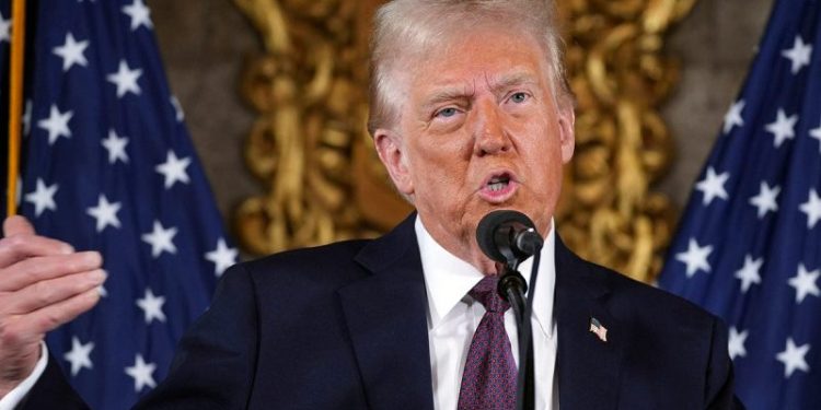 Trump strikes back with retaliatory measures against Colombia for rejecting deportation flights