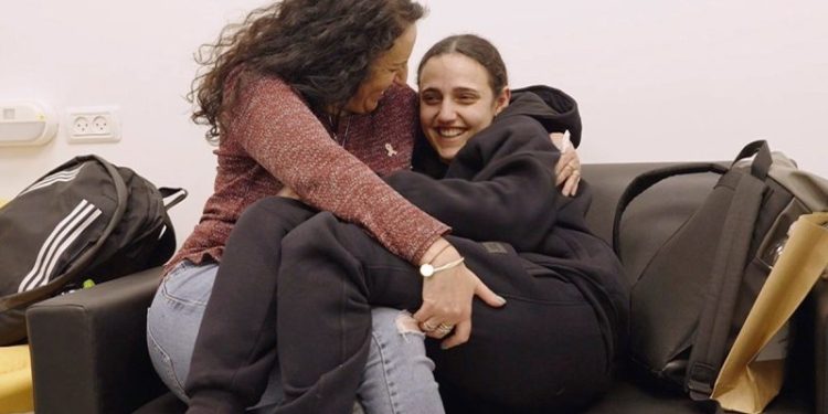 What was in the brown bags handed to Israeli hostages released by Hamas?