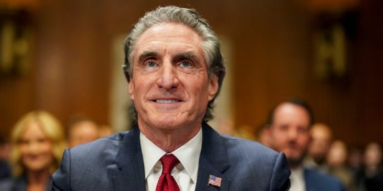 ‘Exciting chapter’: Interior Sec takes aim at Biden oil lease ban, ‘coercive’ climate policies in Day 1 orders