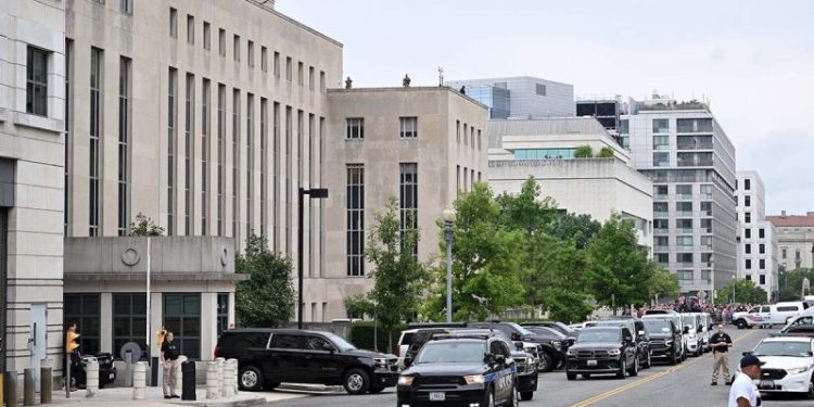 Axed government watchdog says Trump has right to fire him