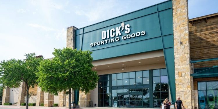 Dick’s Sporting Goods stands by full-year guidance — even with tariffs looming