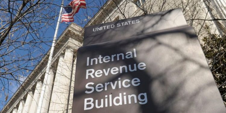 Key aide in IRS’ Tea Party targeting controversy put on leave after allegations of new anti-GOP effort