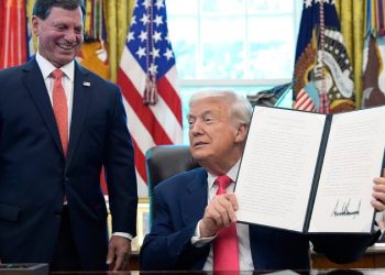 New MAGA coalition led by Sean Spicer targets voting demographic that will be crucial in 2026 midterms